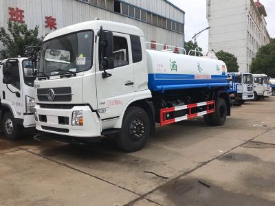 国五东风天锦12吨雾炮洒水车图片